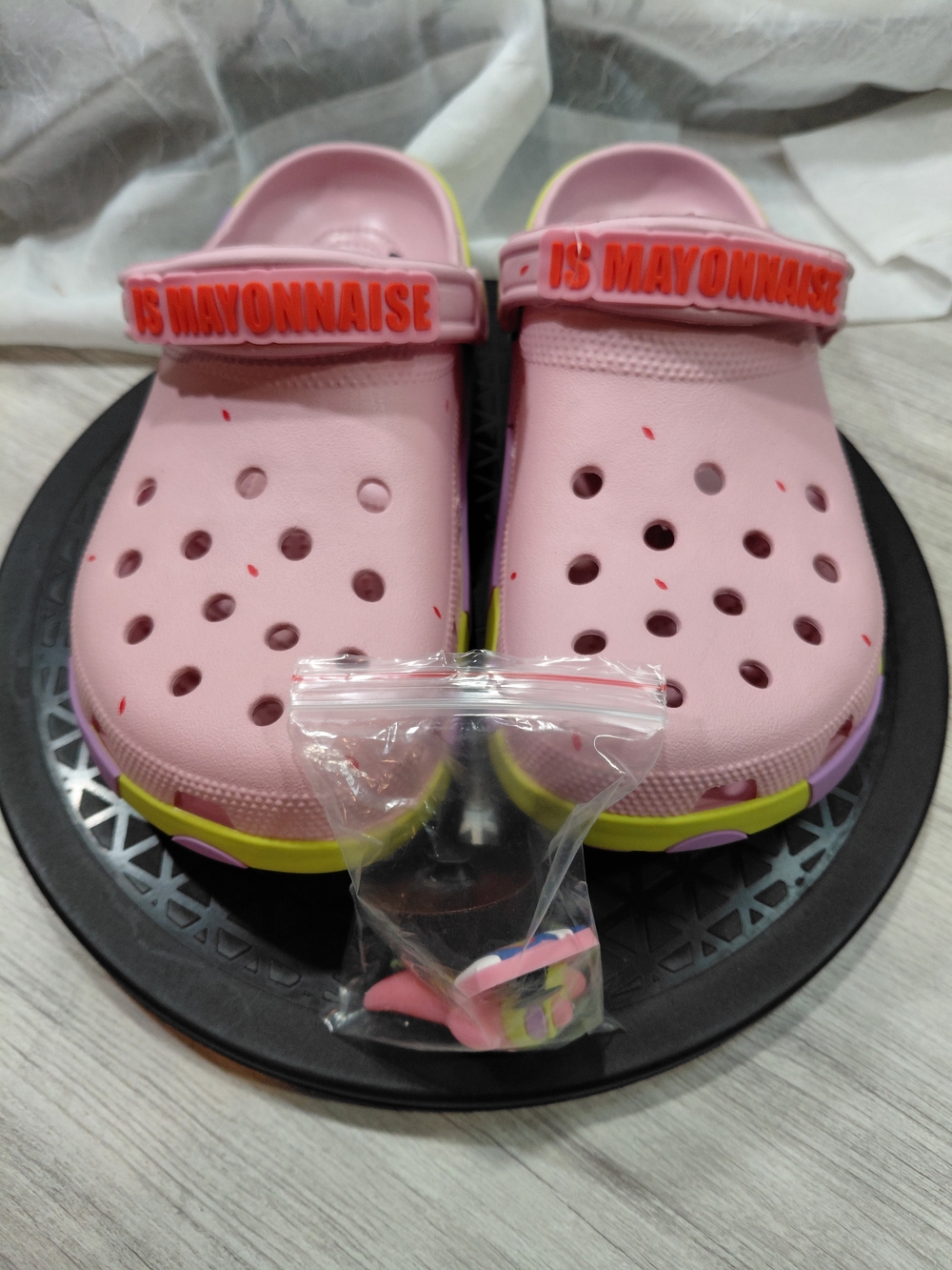 NWT Classic Crocs Patrick Star Themed Clog Limited Edition SIZE W9 M7 - Picture 14 of 15